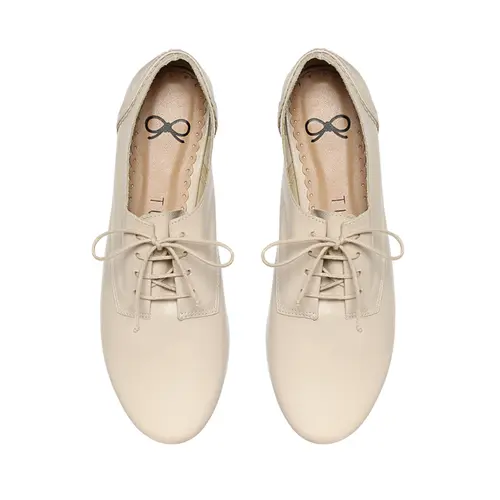 Oxford Tutu Jazz em Couro Off White