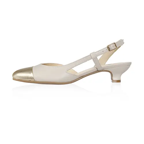 Scarpin Olivia Couro Off White - Biqueira Ouro