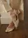 Scarpin Olivia Couro Off White - Biqueira Ouro